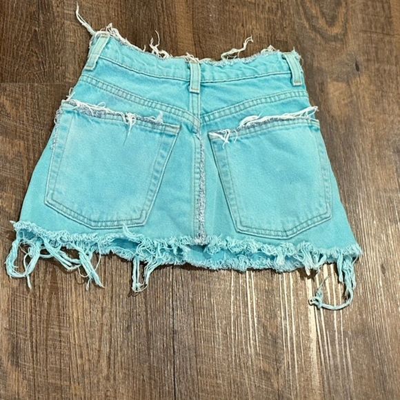 American Apparel Size XS Denim Mini Skirt Medium Wash Distressed Size 25 - Picture 2 of 4